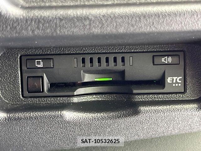 Toyota HIACE VAN 2024-05 7360195-6