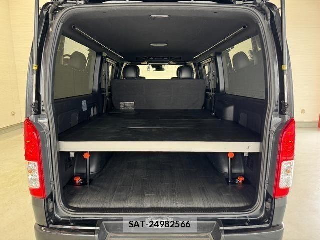 Toyota HIACE VAN 2019-06 7360215-10
