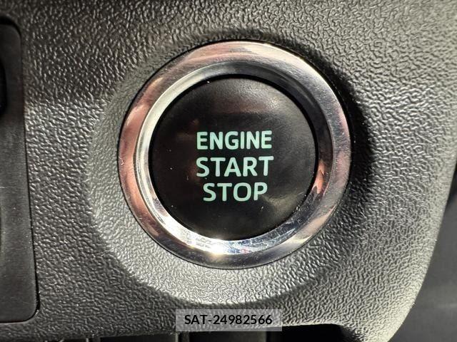 Toyota HIACE VAN 2019-06 7360215-14