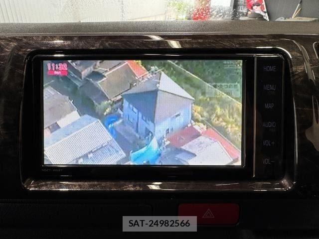 Toyota HIACE VAN 2019-06 7360215-16