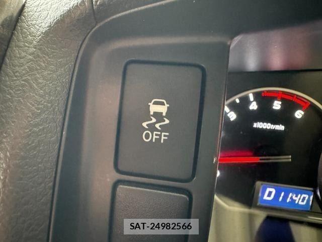 Toyota HIACE VAN 2019-06 7360215-17