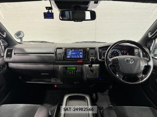 Toyota HIACE VAN 2019-06 7360215-1