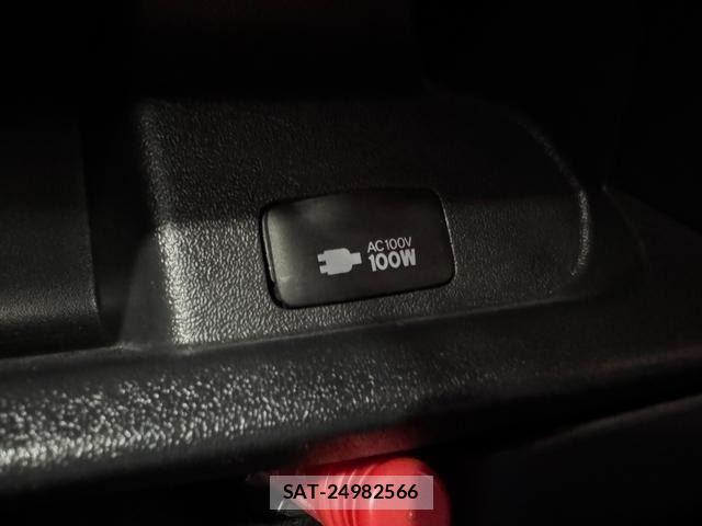 Toyota HIACE VAN 2019-06 7360215-20