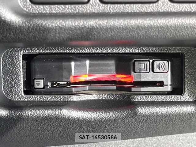 Toyota HIACE VAN 2024-01 7360197-6