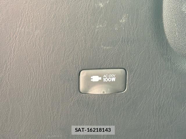 Toyota HIACE VAN 2022-10 7360203-11