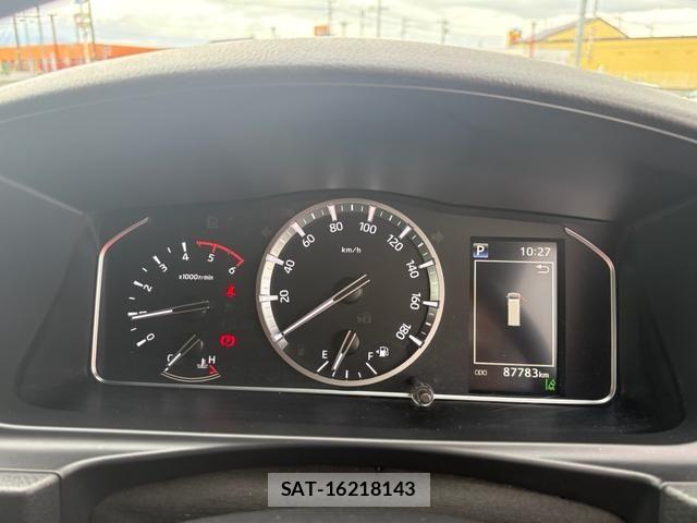 Toyota HIACE VAN 2022-10 7360203-17