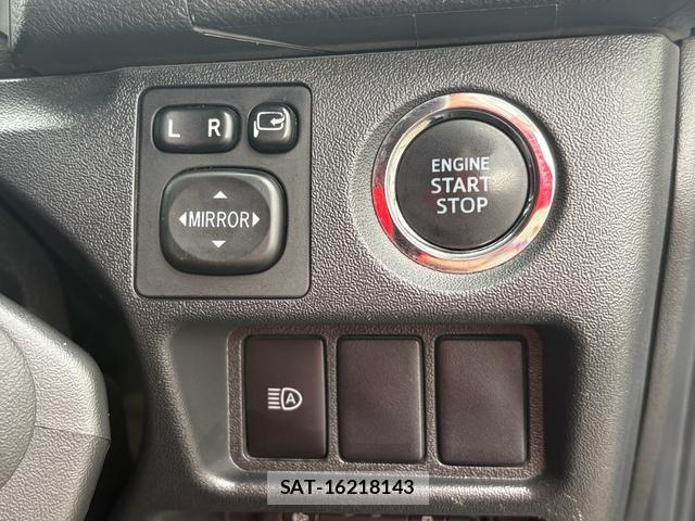 Toyota HIACE VAN 2022-10 7360203-19