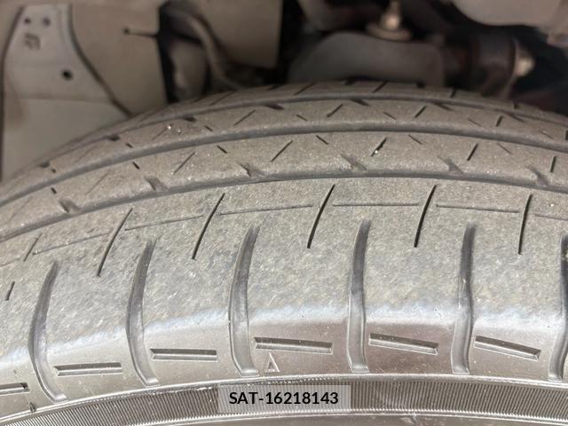 Toyota HIACE VAN 2022-10 7360203-5