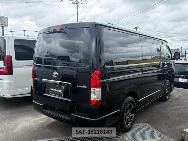 Toyota HIACE VAN 2022-10 7360203-6