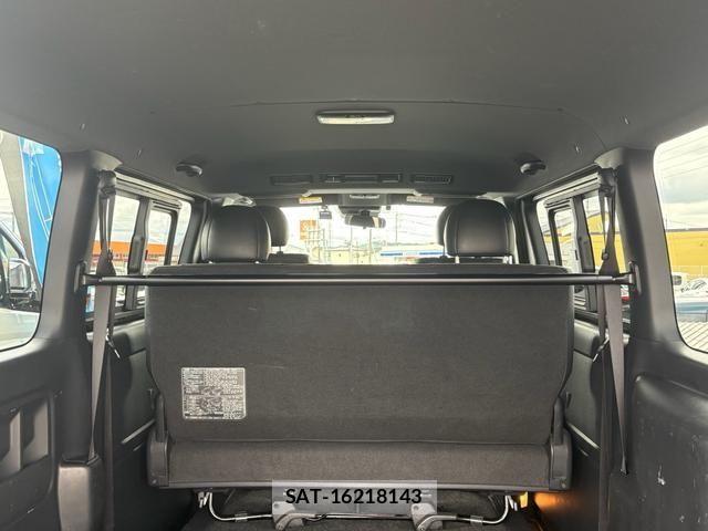 Toyota HIACE VAN 2022-10 7360203-8