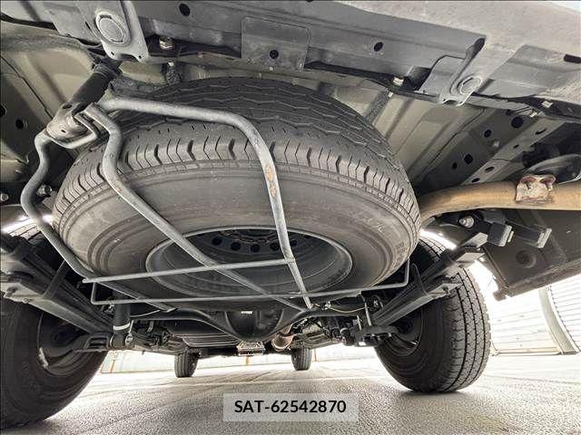 Toyota HIACE VAN 2019-01 7360209-18
