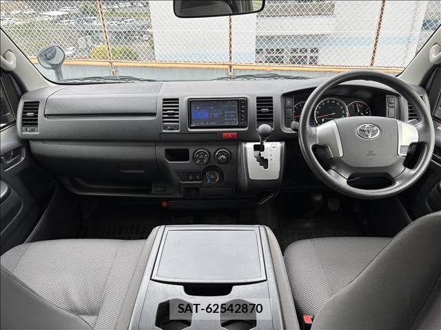 Toyota HIACE VAN 2019-01 7360209-1