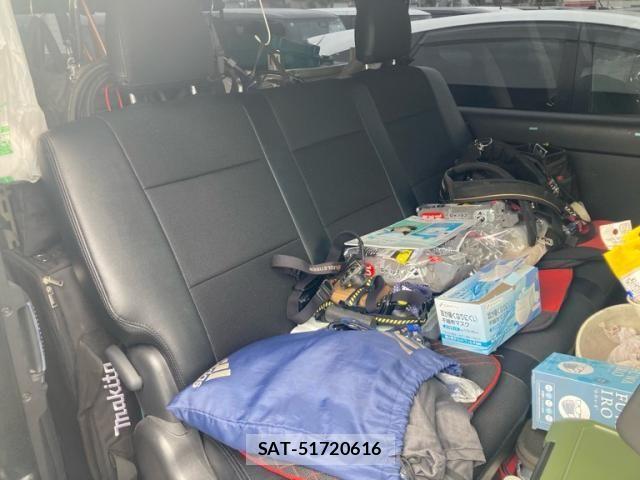 Toyota HIACE VAN 2019-07 7360208-15