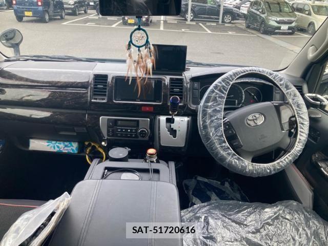 Toyota HIACE VAN 2019-07 7360208-16