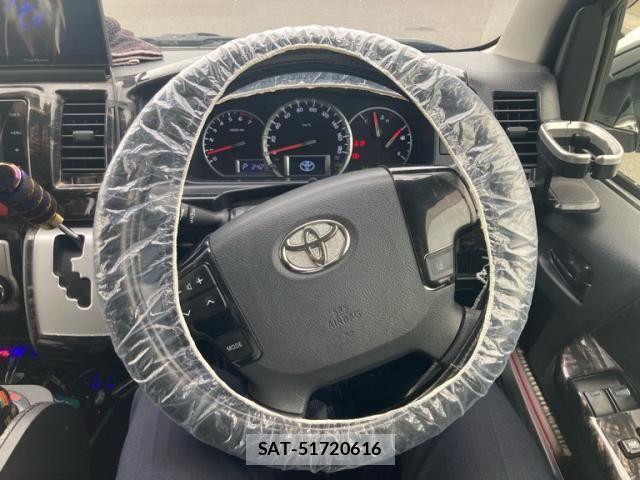 Toyota HIACE VAN 2019-07 7360208-18
