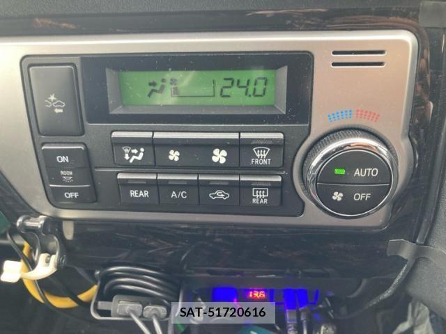 Toyota HIACE VAN 2019-07 7360208-21