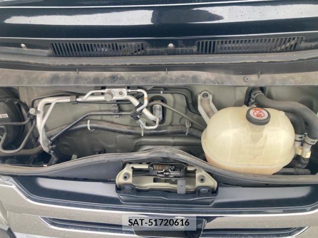 Toyota HIACE VAN 2019-07 7360208-27