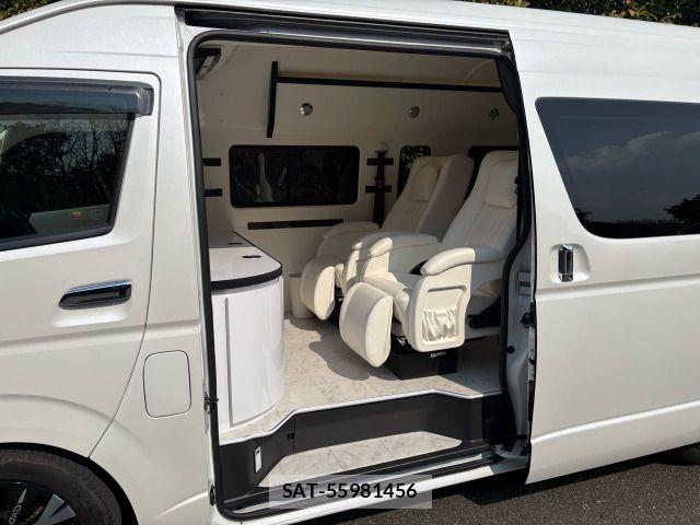 Toyota HIACE VAN 2019-08 7360194-9