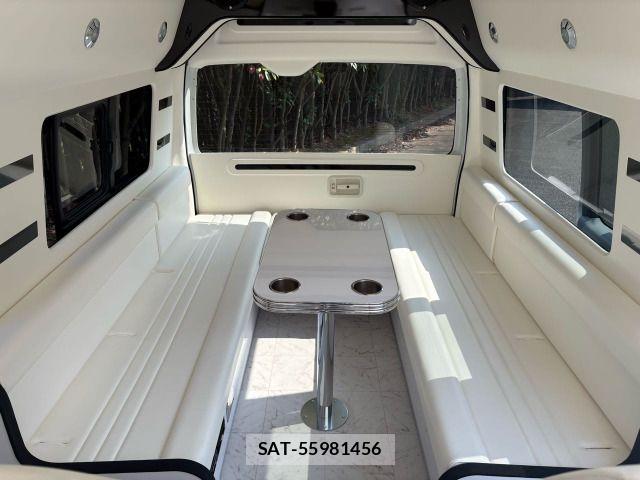 Toyota HIACE VAN 2019-08 7360194-13