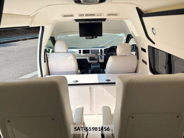 Toyota HIACE VAN 2019-08 7360194-19