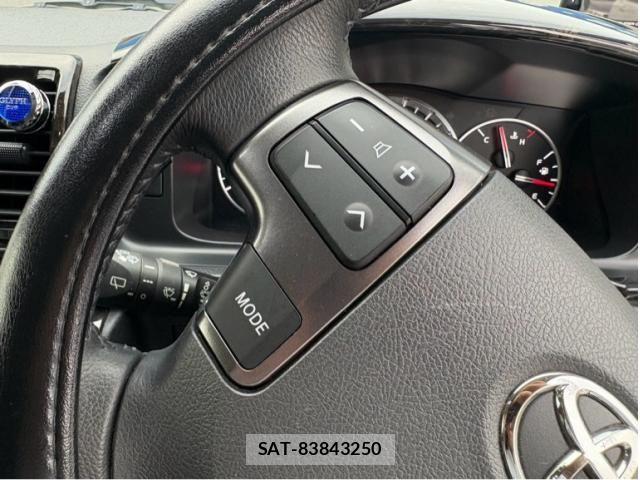 Toyota HIACE VAN 2018-05 7360204-10