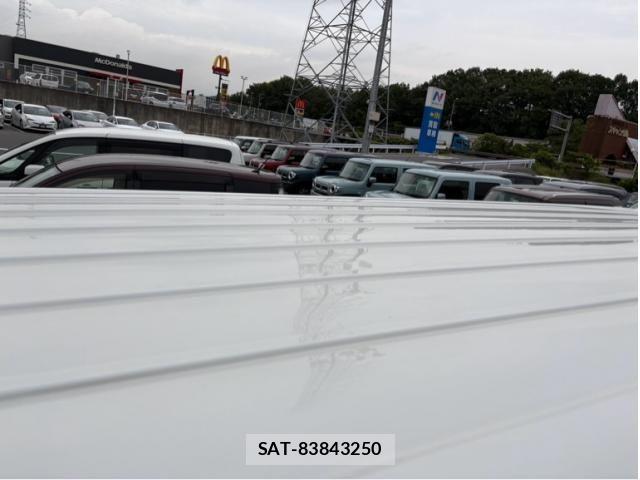 Toyota HIACE VAN 2018-05 7360204-21