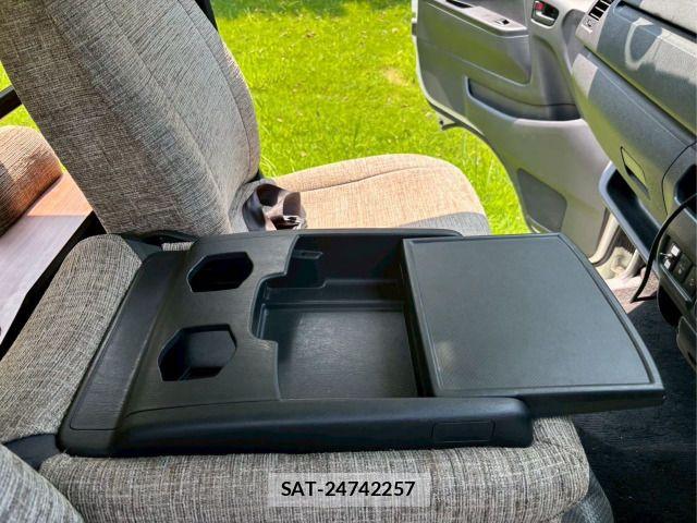 Toyota HIACE VAN 2023-08 7360196-16