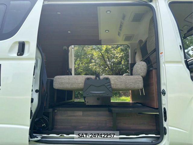 Toyota HIACE VAN 2023-08 7360196-17
