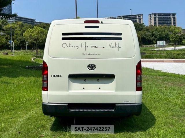 Toyota HIACE VAN 2023-08 7360196-1