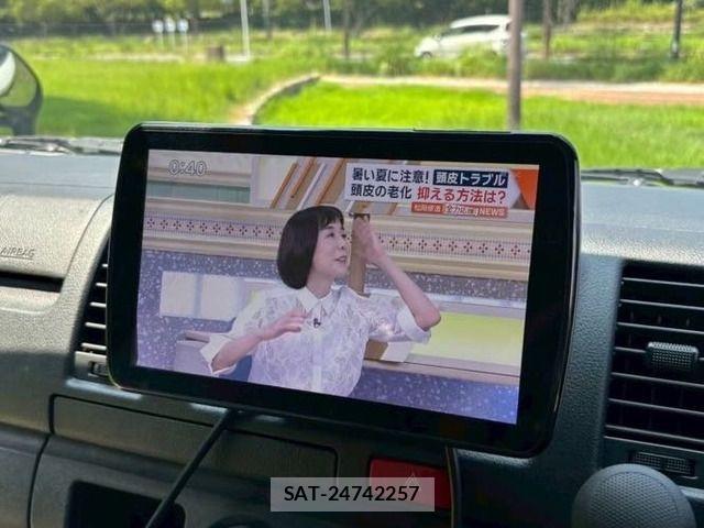 Toyota HIACE VAN 2023-08 7360196-19