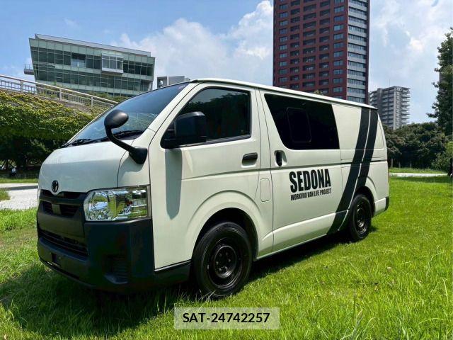 Toyota HIACE VAN 2023-08 7360196-2