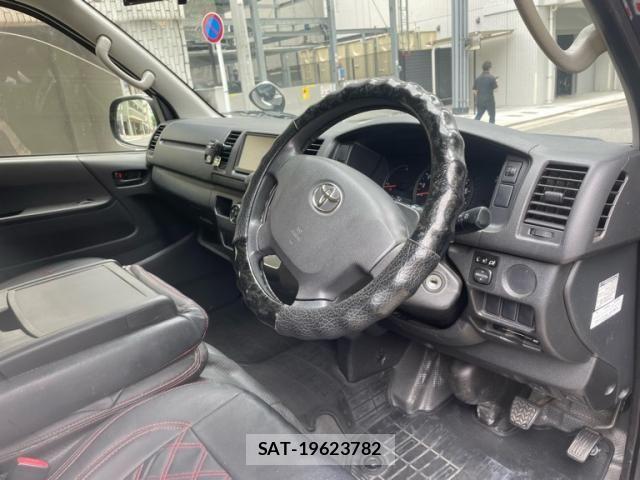 Toyota HIACE VAN 2015-10 7360216-12