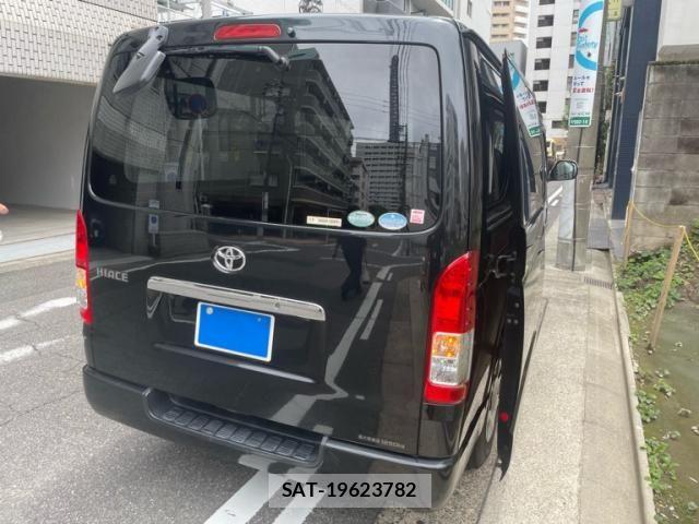 Toyota HIACE VAN 2015-10 7360216-2