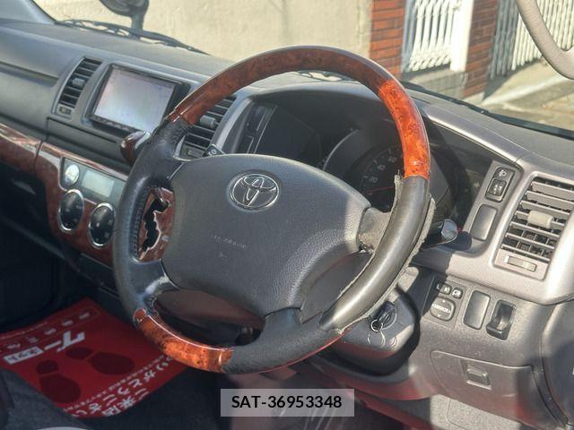 Toyota HIACE VAN 2011-08 7360212-15