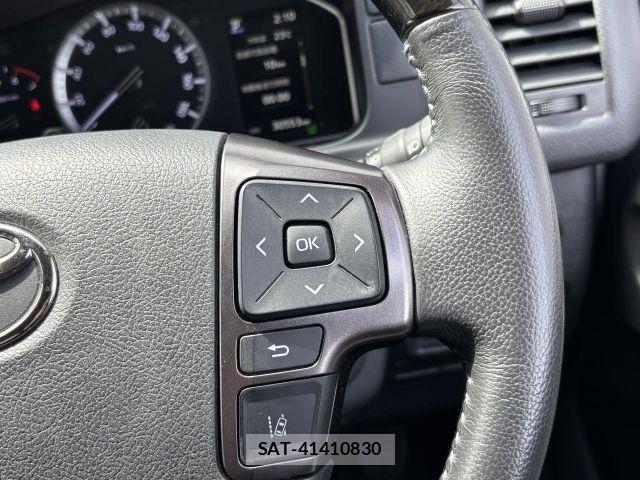Toyota HIACE VAN 2022-01 7360200-15