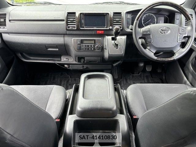 Toyota HIACE VAN 2022-01 7360200-1