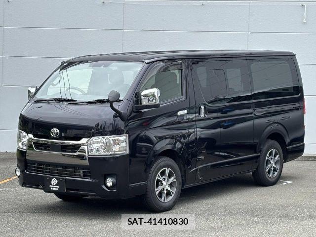Toyota HIACE VAN 2022-01 7360200-19
