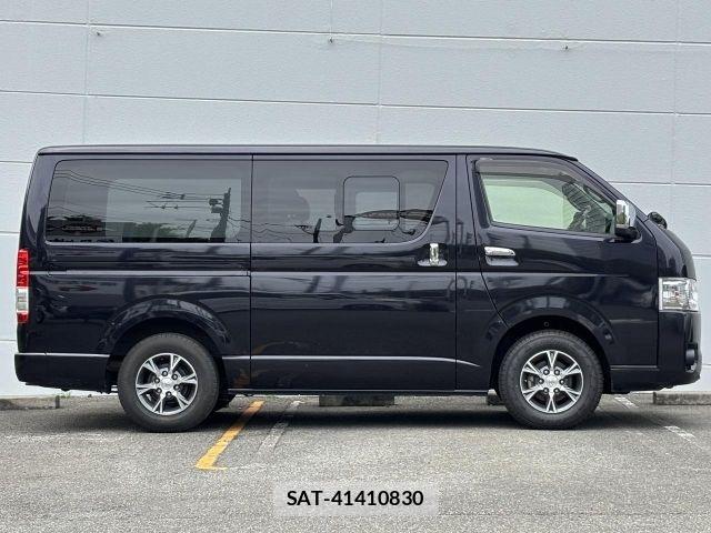 Toyota HIACE VAN 2022-01 7360200-22