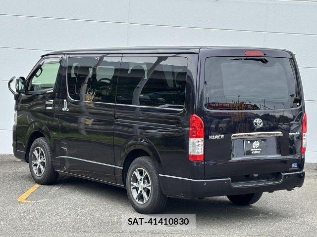 Toyota HIACE VAN 2022-01 7360200-24