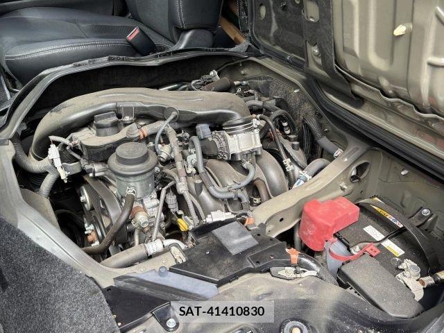 Toyota HIACE VAN 2022-01 7360200-27