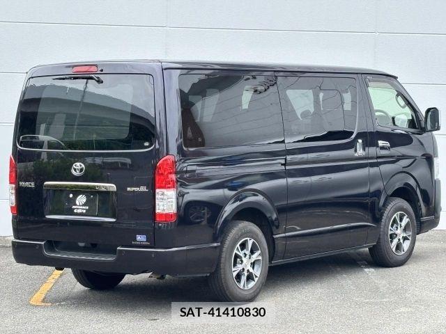 Toyota HIACE VAN 2022-01 7360200-2