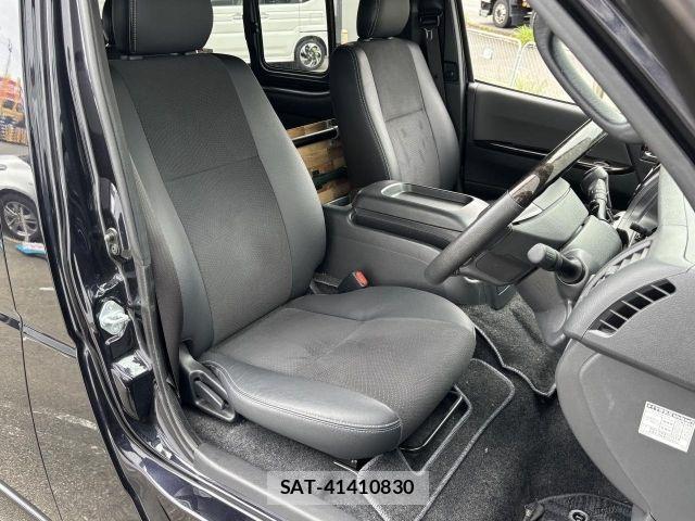 Toyota HIACE VAN 2022-01 7360200-4