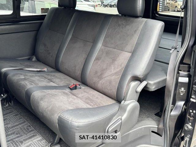 Toyota HIACE VAN 2022-01 7360200-8