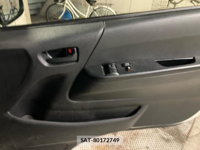 Toyota HIACE VAN 2018-06 7360211-11