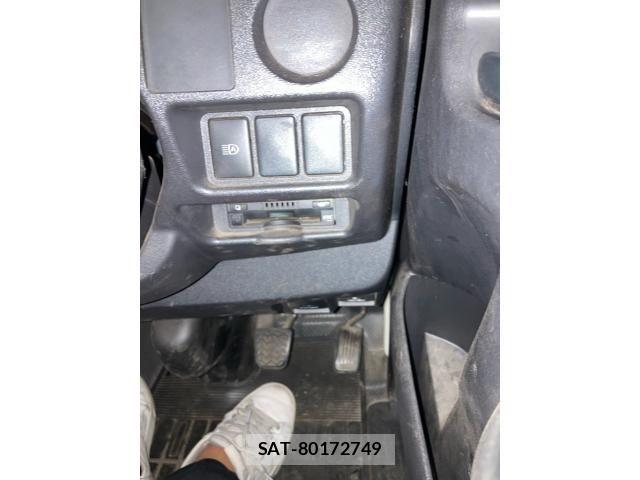 Toyota HIACE VAN 2018-06 7360211-13