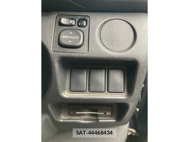 Toyota HIACE VAN 2014-01 7360218-9
