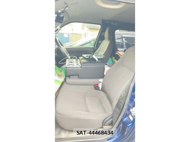 Toyota HIACE VAN 2014-01 7360218-16