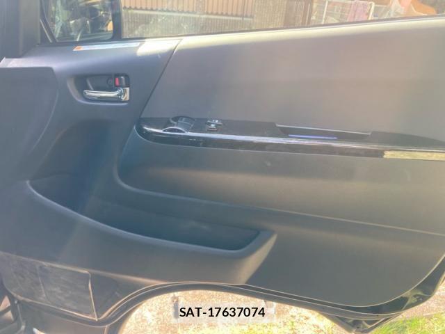 Toyota HIACE VAN 2021-06 7360201-16