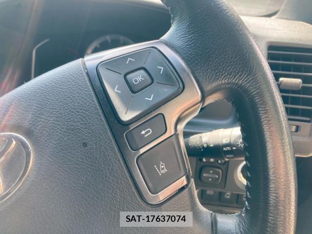 Toyota HIACE VAN 2021-06 7360201-18