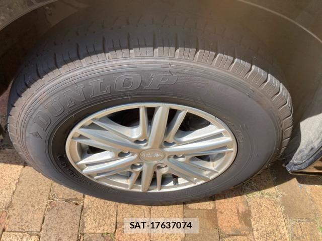 Toyota HIACE VAN 2021-06 7360201-8